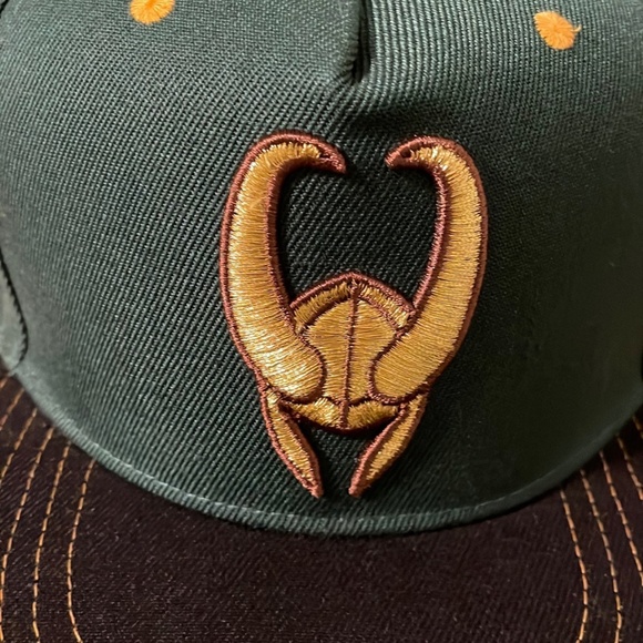 NEW Authentic Marvel’s Disney+ Loki SnapBack Brimmed Cap - Picture 2 of 7